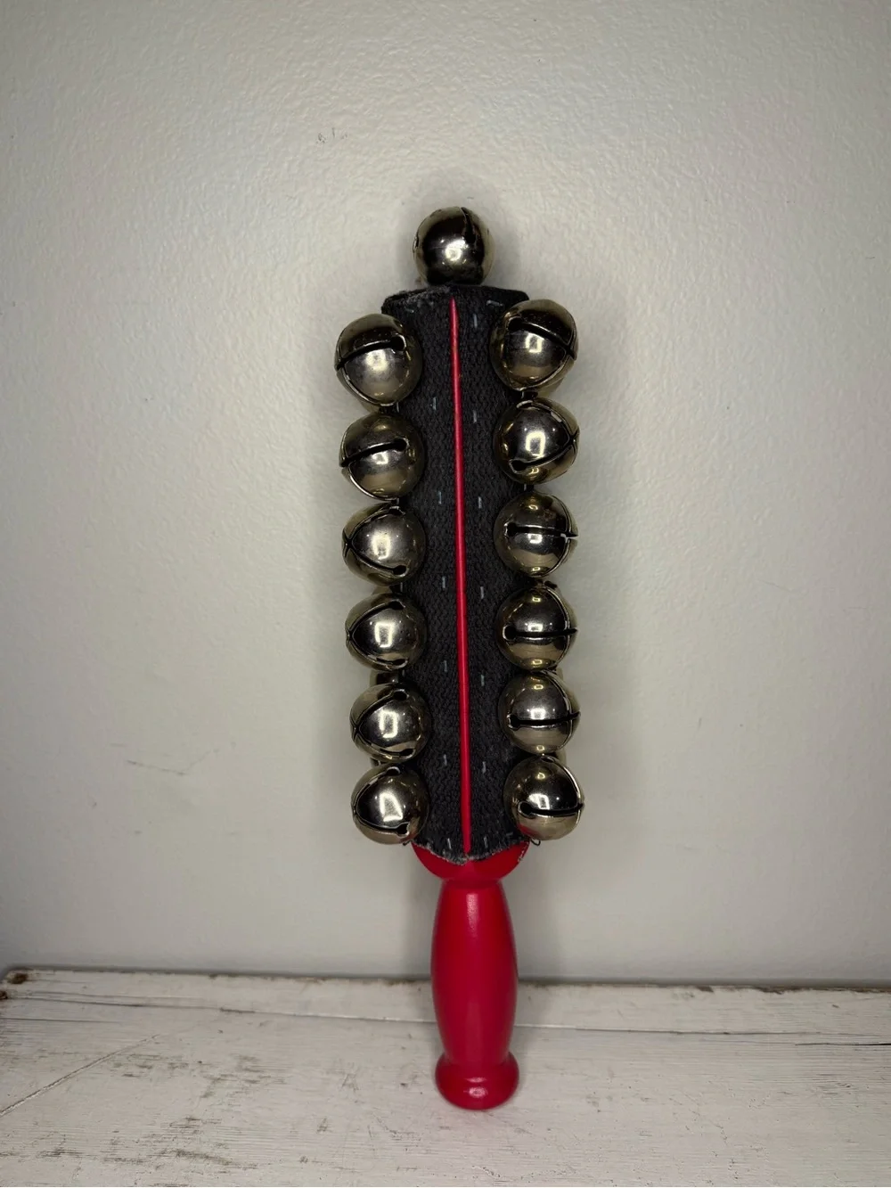 Ludwig LE97 Sleigh Bells, Holiday, Musical, Red, 25 Steel Jingle Bells, Heavy